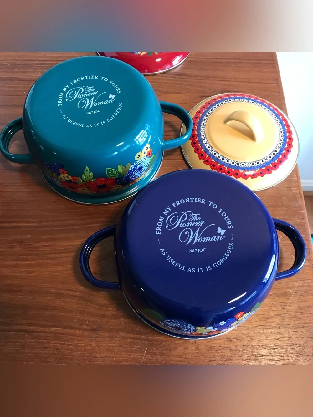 Pioneer Woman 1 Qt Mini Dutch Oven  Dazzling Dahlias Floral EUC lot of 2 w Lids